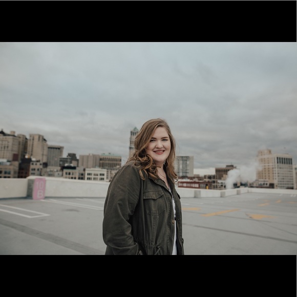 Meet your Posher, Jamie - Picture 1 of 1